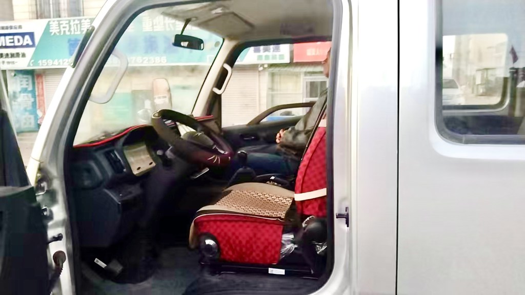 时代领航S1气体机小卡:“现代卖货郎”走街串巷好帮手 - 第4张 - 提加商用车网 时代领航S1气体机小卡:“现代卖货郎”走街串巷好帮手 - 第4张