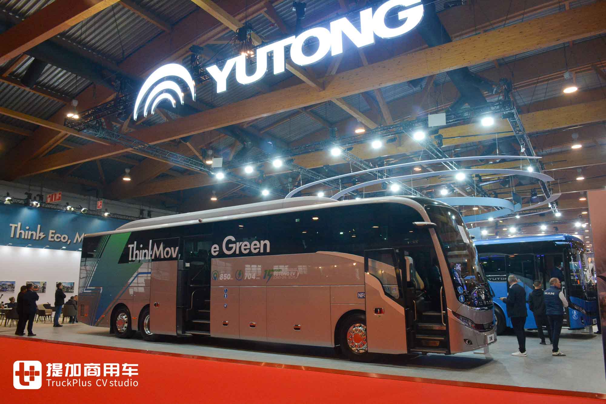 2025Busworld客车展|力压欧洲豪华大巴,荣获“最佳客车”大奖!宇通T14E纯电动旅游巴士到底强在哪里? - 第1张 - 提加商用车网 2025Busworld客车展|力压欧洲豪华大巴,荣获“最佳客车”大奖!宇通T14E纯电动旅游巴士到底强在哪里? - 第1张