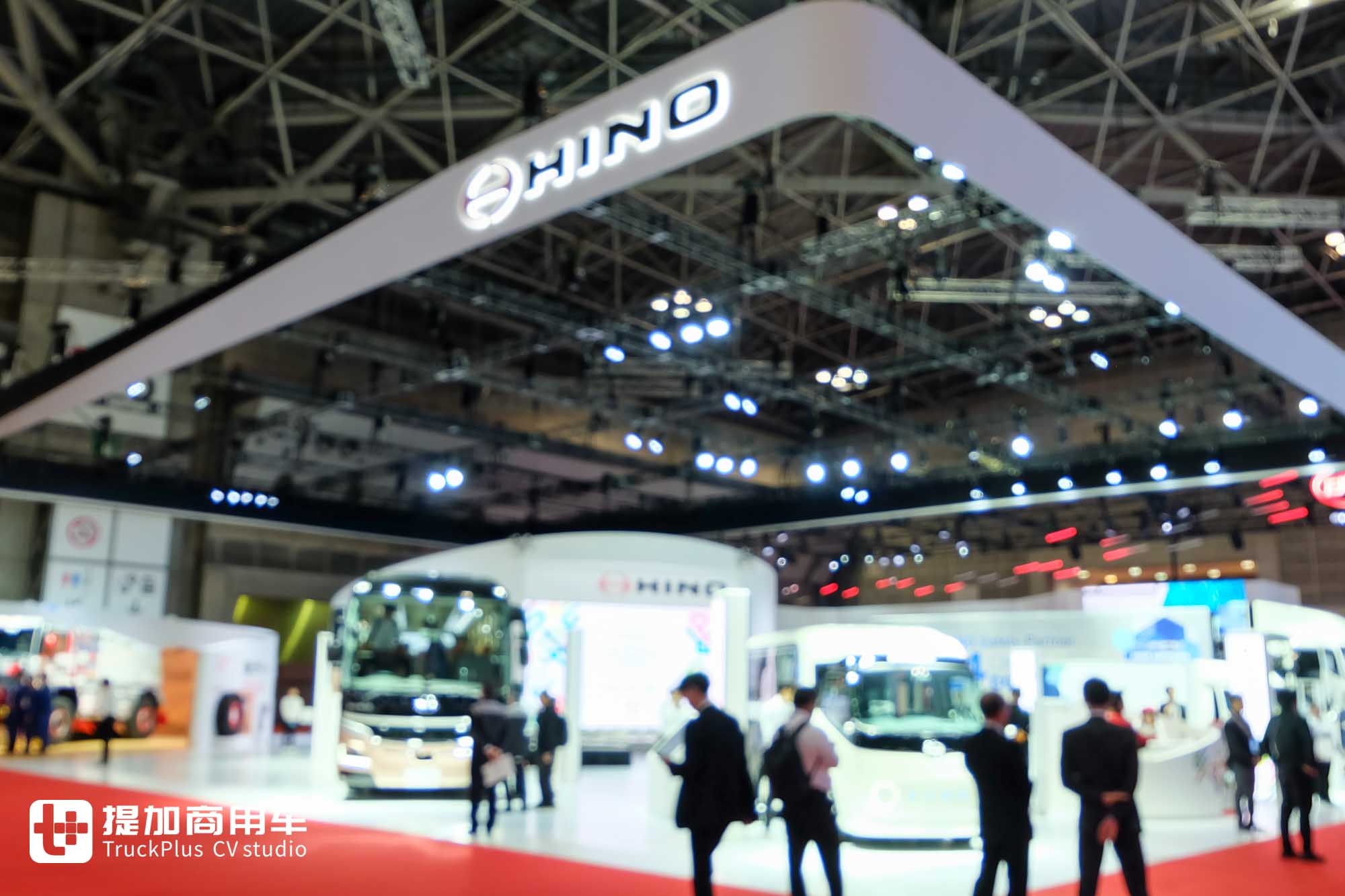 2025日本移动出行展｜达喀尔拉力赛车、新一代豪华巴士亮相，HINO日野展品实拍 - 第1张