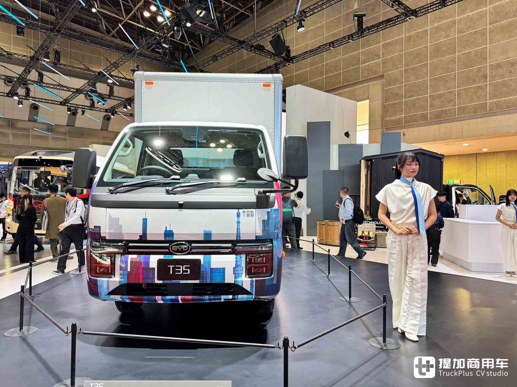 T35纯电动小卡全球首发,J6生活巴士抢眼,比亚迪商用车闪耀亮相日本移动出行展 - 第2张 - 提加商用车网 T35纯电动小卡全球首发,J6生活巴士抢眼,比亚迪商用车闪耀亮相日本移动出行展 - 第2张
