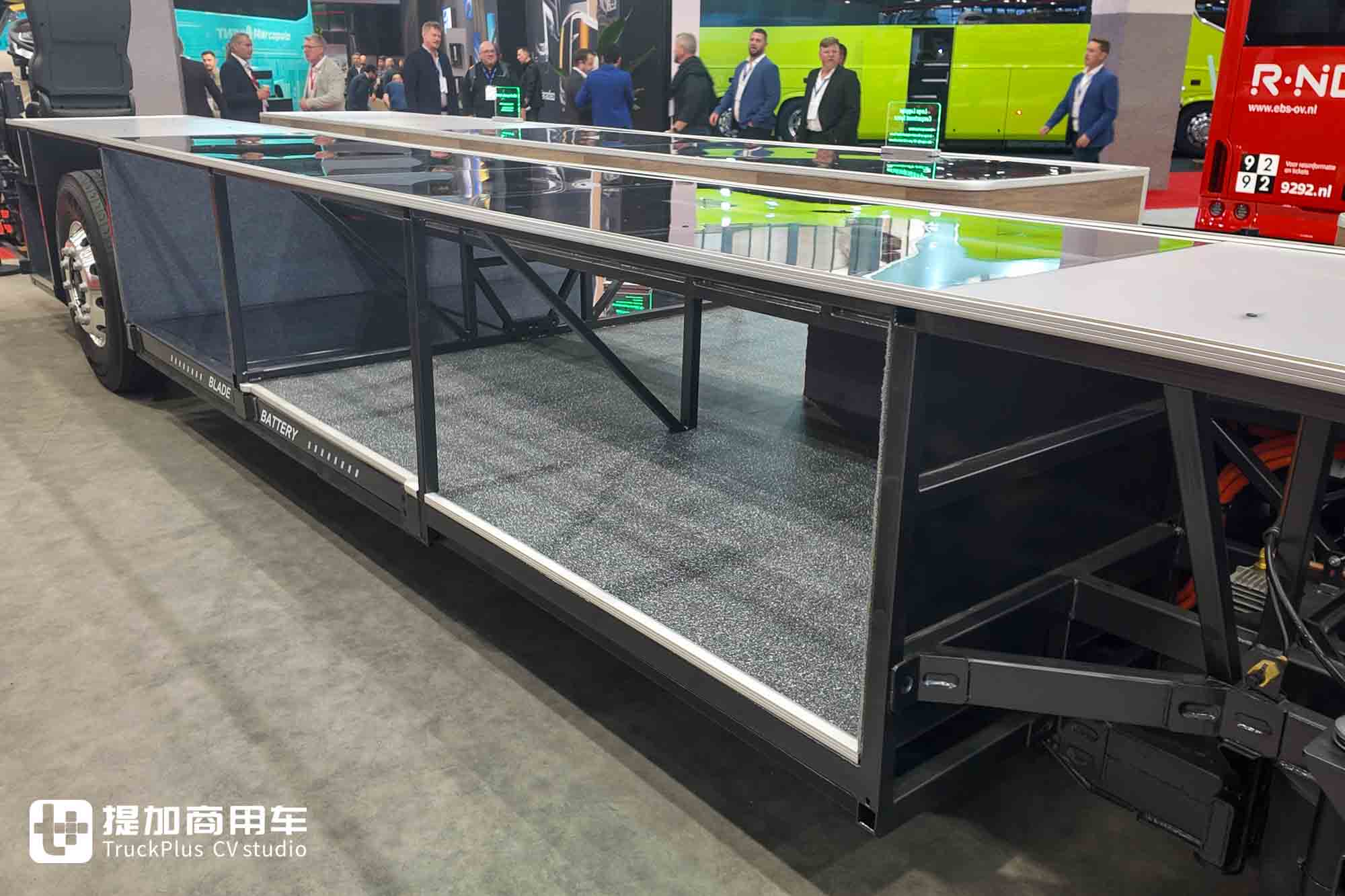 2025Busworld客车展|全球首创客车CTC电池车身一体化!比亚迪携多款颠覆性技术闪耀亮相 - 第4张 - 提加商用车网 2025Busworld客车展|全球首创客车CTC电池车身一体化!比亚迪携多款颠覆性技术闪耀亮相 - 第4张