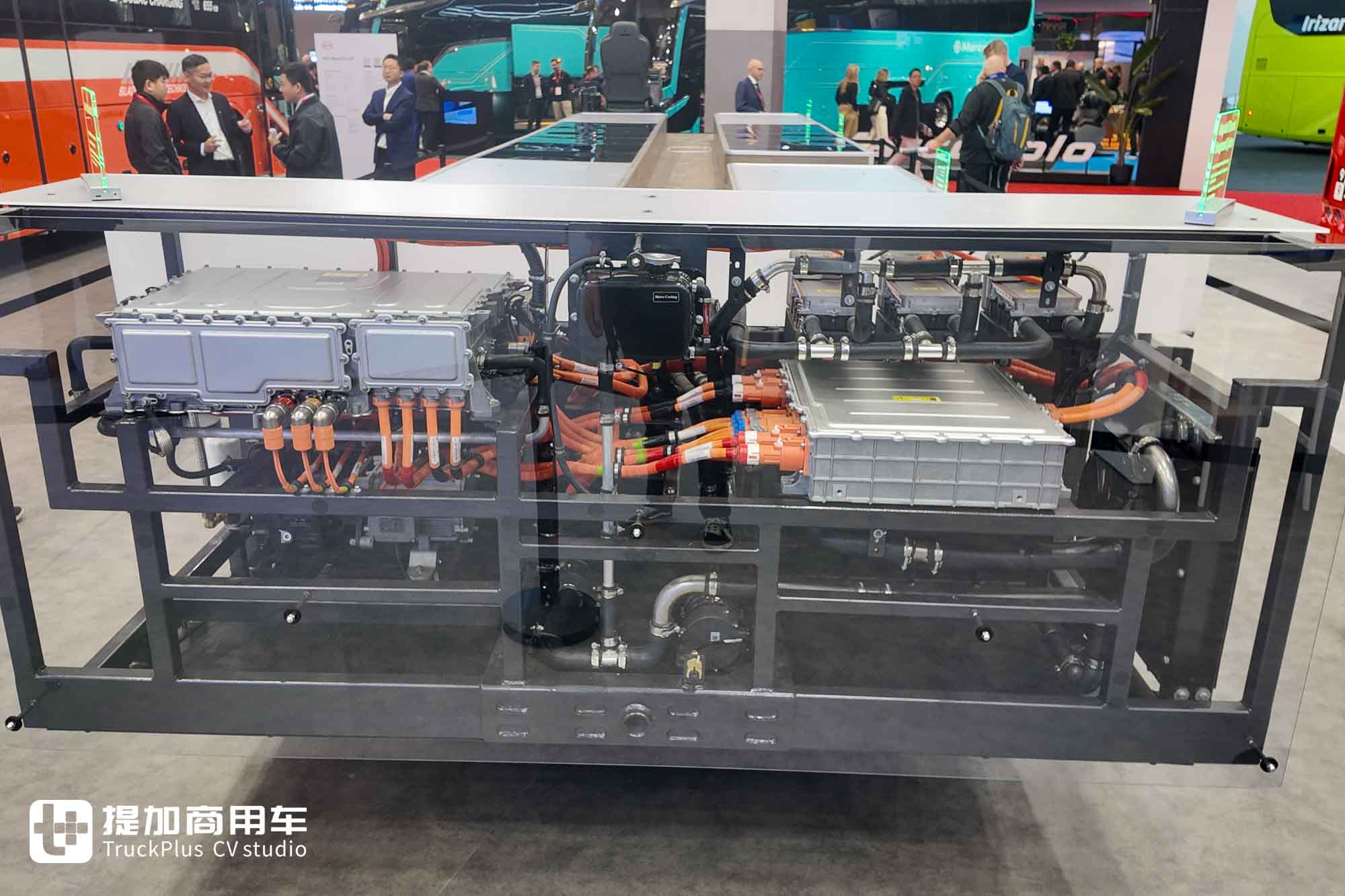 2025Busworld客车展|全球首创客车CTC电池车身一体化!比亚迪携多款颠覆性技术闪耀亮相 - 第6张 - 提加商用车网 2025Busworld客车展|全球首创客车CTC电池车身一体化!比亚迪携多款颠覆性技术闪耀亮相 - 第6张