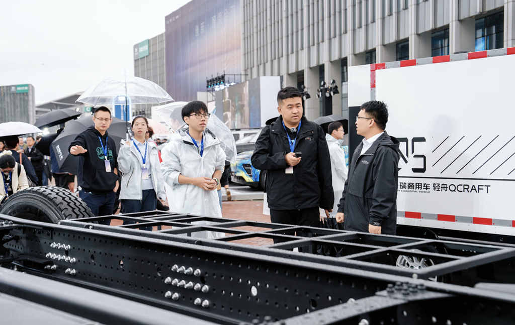 奇瑞商用车携十大创新技术亮相2025奇瑞全球创新大会 - 第2张 - 提加商用车网 奇瑞商用车携十大创新技术亮相2025奇瑞全球创新大会 - 第2张