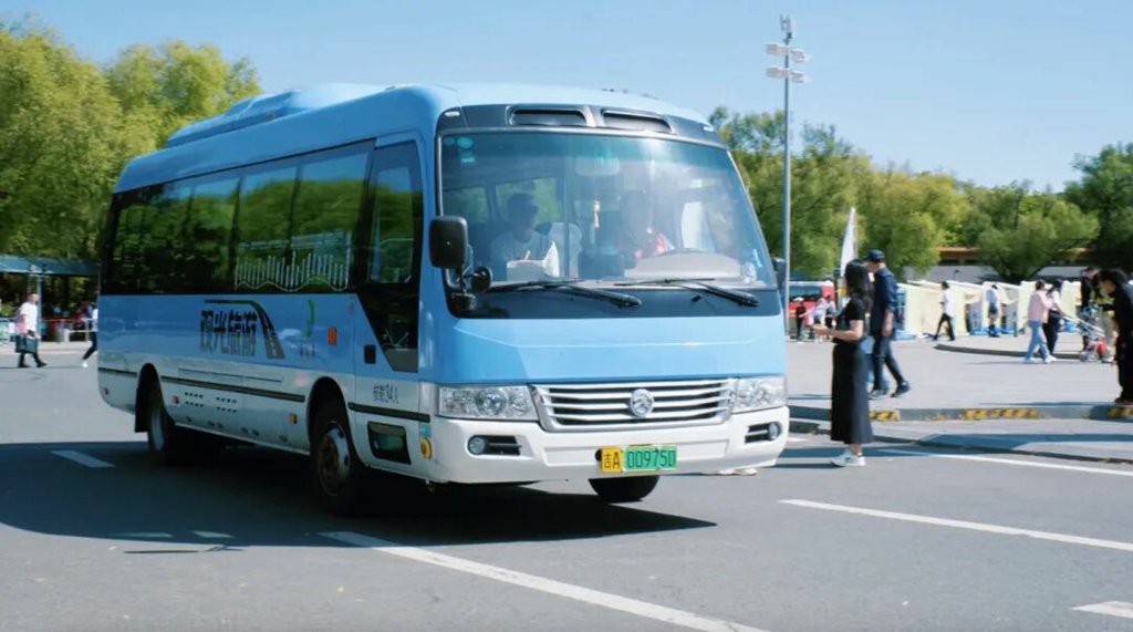 净月潭的绿色动脉:金旅纯电动考斯特守护“绿海明珠” - 第7张 - 提加商用车网 净月潭的绿色动脉:金旅纯电动考斯特守护“绿海明珠” - 第7张