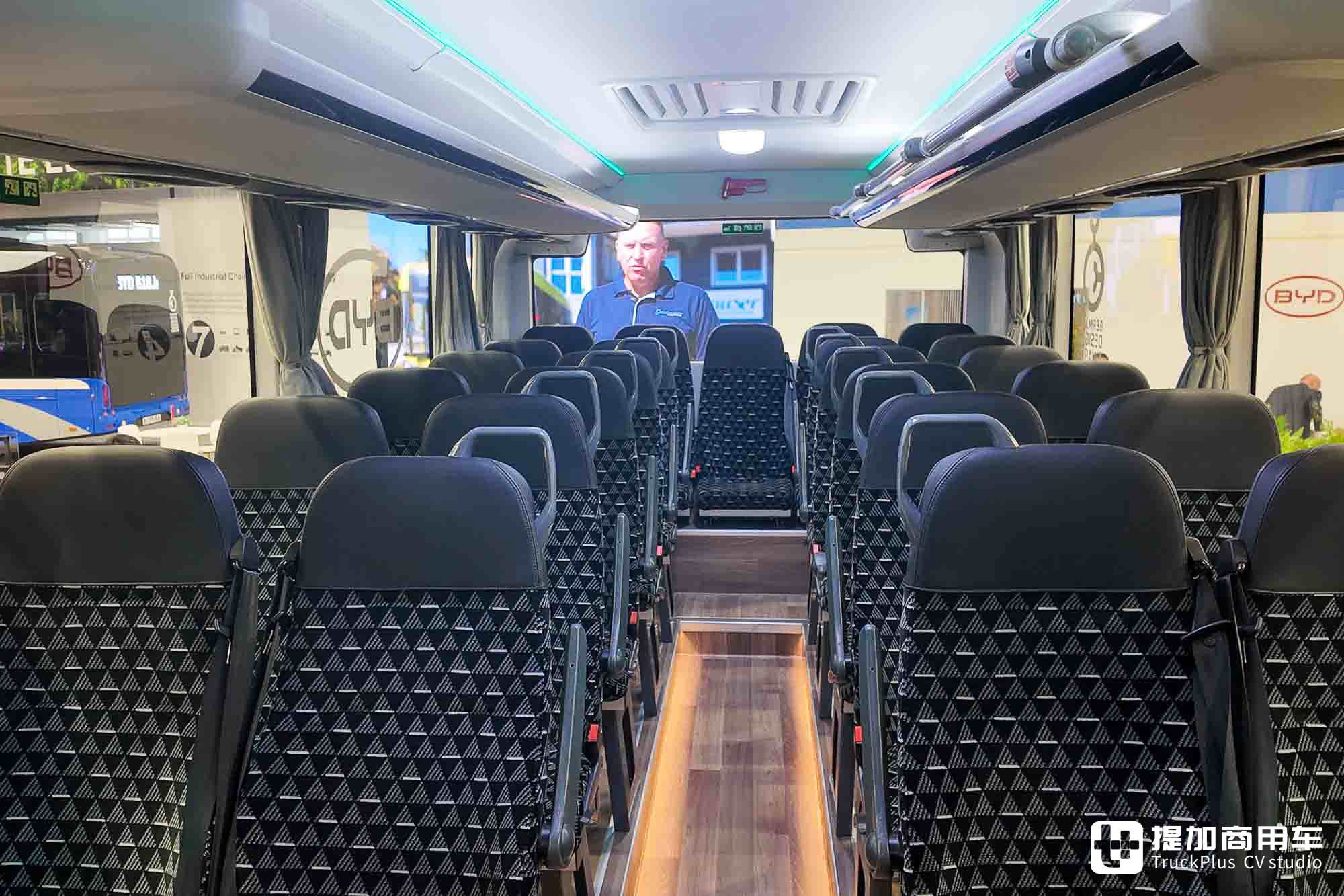 锚定欧洲城际通勤市场,比亚迪B12.b HF纯电动客车全球首发亮相Busworld展会,带看它实力几何 - 第8张 - 提加商用车网 锚定欧洲城际通勤市场,比亚迪B12.b HF纯电动客车全球首发亮相Busworld展会,带看它实力几何 - 第8张