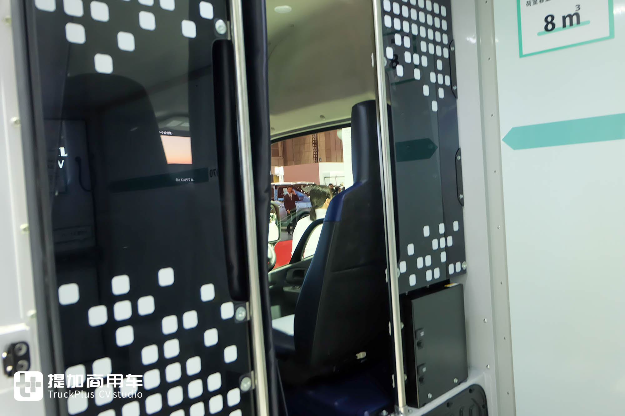 2025日本移动出行展｜达喀尔拉力赛车、新一代豪华巴士亮相，HINO日野展品实拍 - 第14张