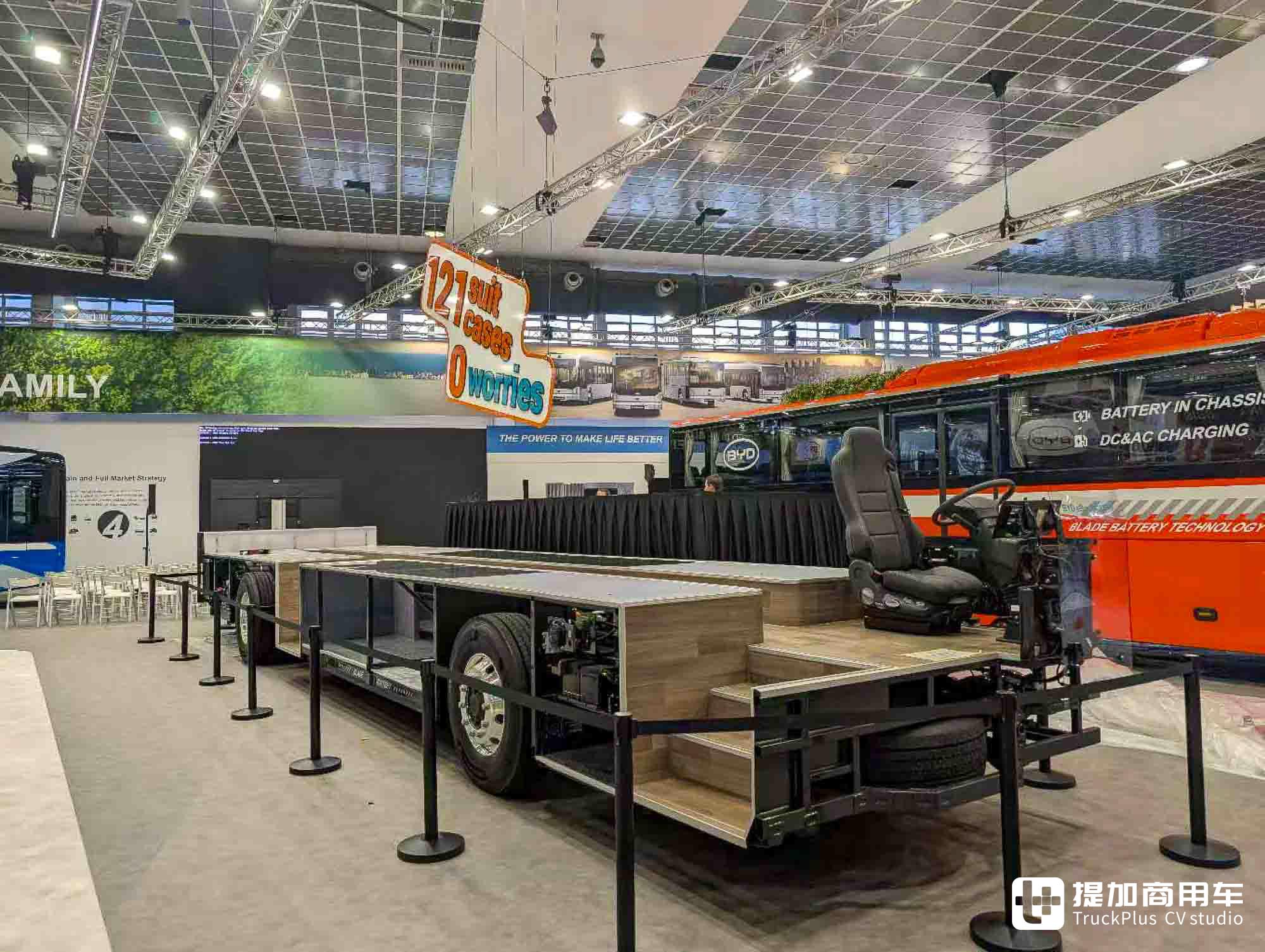 全球首创全域千伏架构、CTC电池车身一体化技术,比亚迪12米纯电动大巴底盘闪耀亮相Busworld展会! - 第4张 - 提加商用车网 全球首创全域千伏架构、CTC电池车身一体化技术,比亚迪12米纯电动大巴底盘闪耀亮相Busworld展会! - 第4张