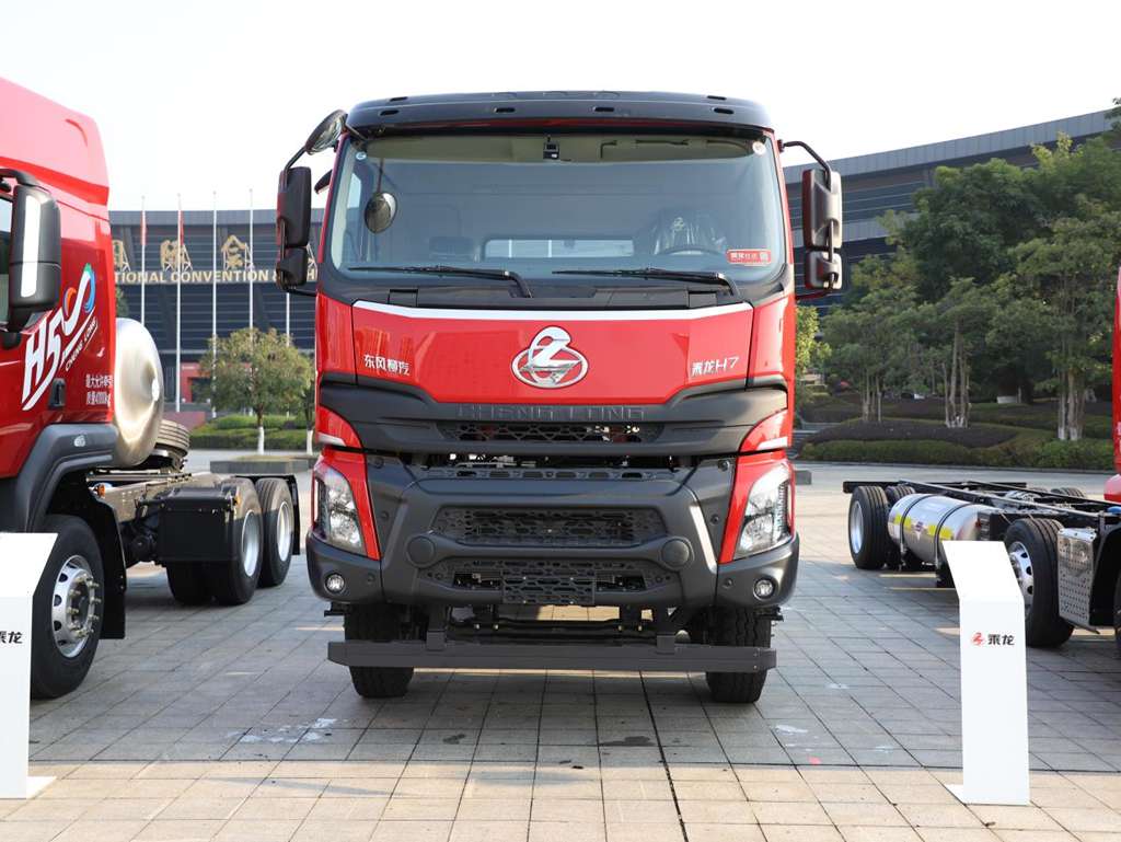 乘龙H7 8x4纯电自卸车:动力续航双优,工程运输新标杆 - 第1张 - 提加商用车网 乘龙H7 8x4纯电自卸车:动力续航双优,工程运输新标杆 - 第1张