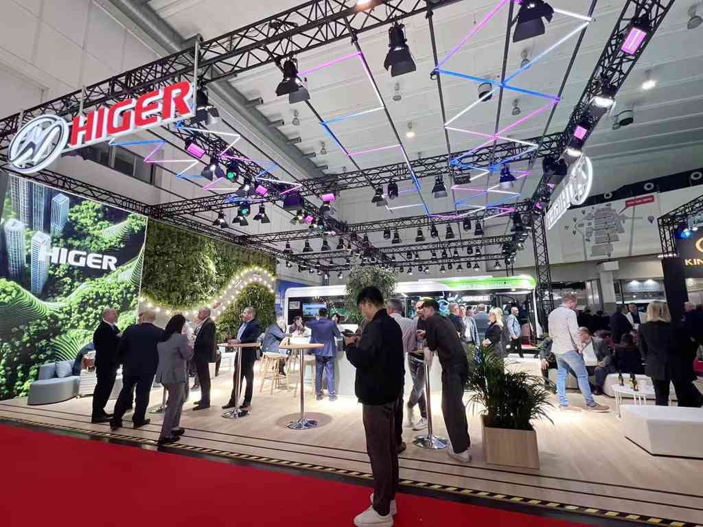 中国客车“惊艳”欧洲!苏州金龙比利时车展的精彩瞬间 - 第10张 - 提加商用车网 中国客车“惊艳”欧洲!苏州金龙比利时车展的精彩瞬间 - 第10张