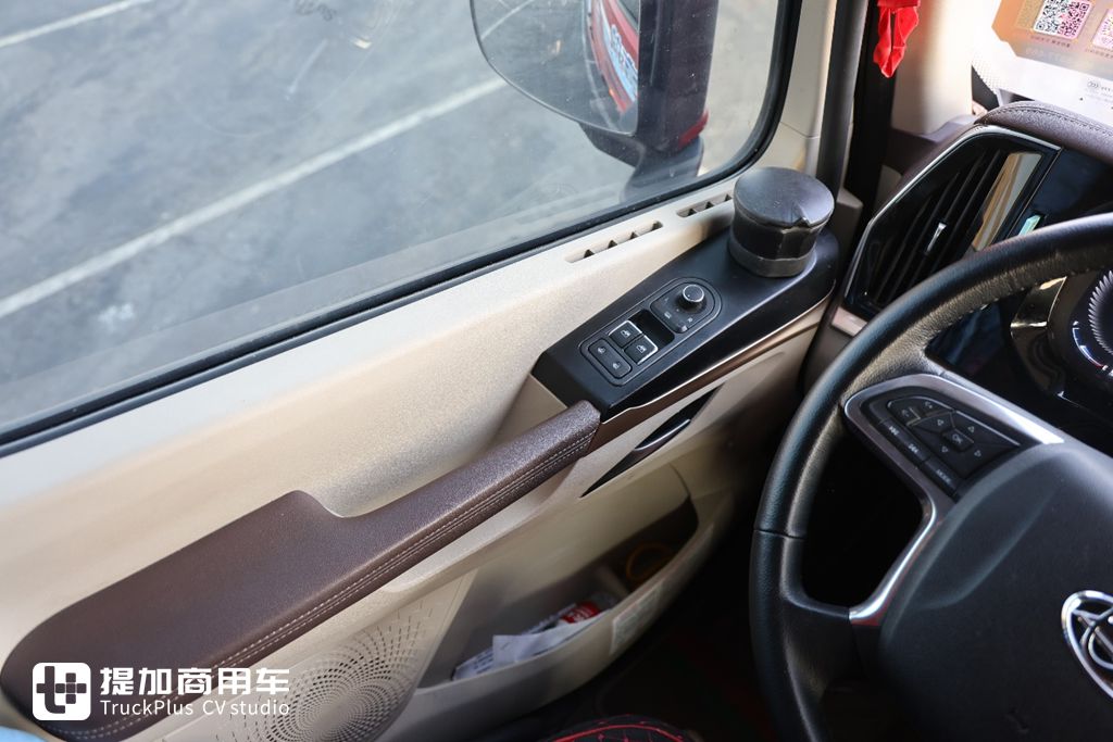 乘龙HK燃气牵引车穿越新疆极限路测,这样的表现能否扛下西北物流大旗 - 第12张 - 提加商用车网 乘龙HK燃气牵引车穿越新疆极限路测,这样的表现能否扛下西北物流大旗 - 第12张