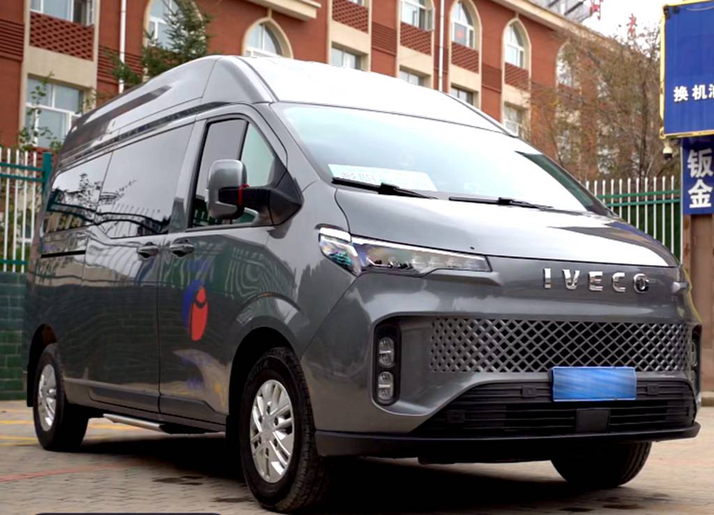 见证变迁,远见先行:一位宁夏客运老兵与依维柯聚星的转型之路 - 第2张 - 提加商用车网 见证变迁,远见先行:一位宁夏客运老兵与依维柯聚星的转型之路 - 第2张