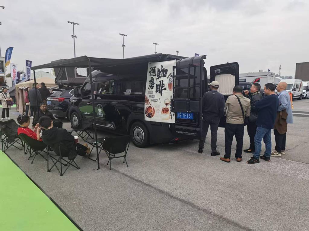 实力圈粉,斩获佳绩!中国重汽轻型汽车成都房车展圆满收官 - 第3张 - 提加商用车网 实力圈粉,斩获佳绩!中国重汽轻型汽车成都房车展圆满收官 - 第3张