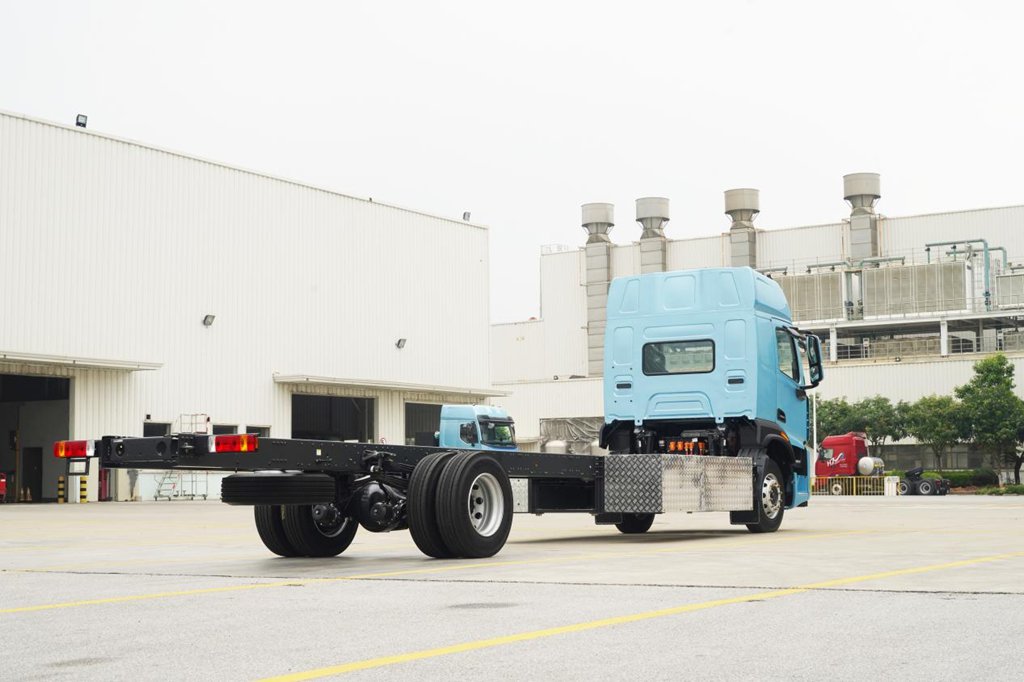 年省电费6万元,乘龙翼威5纯电大单桥助卡友双11赚更多 - 第3张 - 提加商用车网 年省电费6万元,乘龙翼威5纯电大单桥助卡友双11赚更多 - 第3张