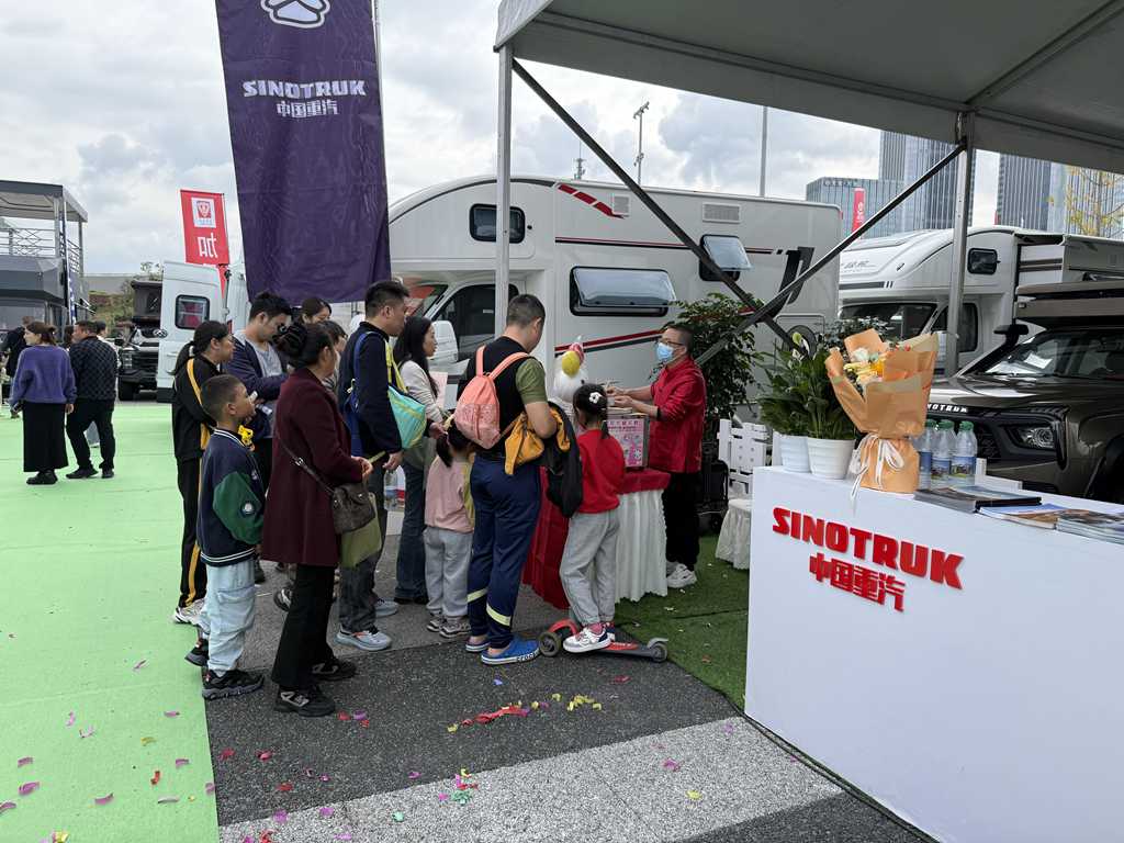 实力圈粉,斩获佳绩!中国重汽轻型汽车成都房车展圆满收官 - 第5张 - 提加商用车网 实力圈粉,斩获佳绩!中国重汽轻型汽车成都房车展圆满收官 - 第5张