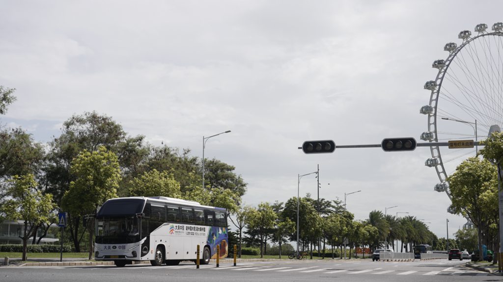 深港联动高端出行标杆!苏州金龙新V系打造湾区文旅“新名片” - 第7张 - 提加商用车网 深港联动高端出行标杆!苏州金龙新V系打造湾区文旅“新名片” - 第7张