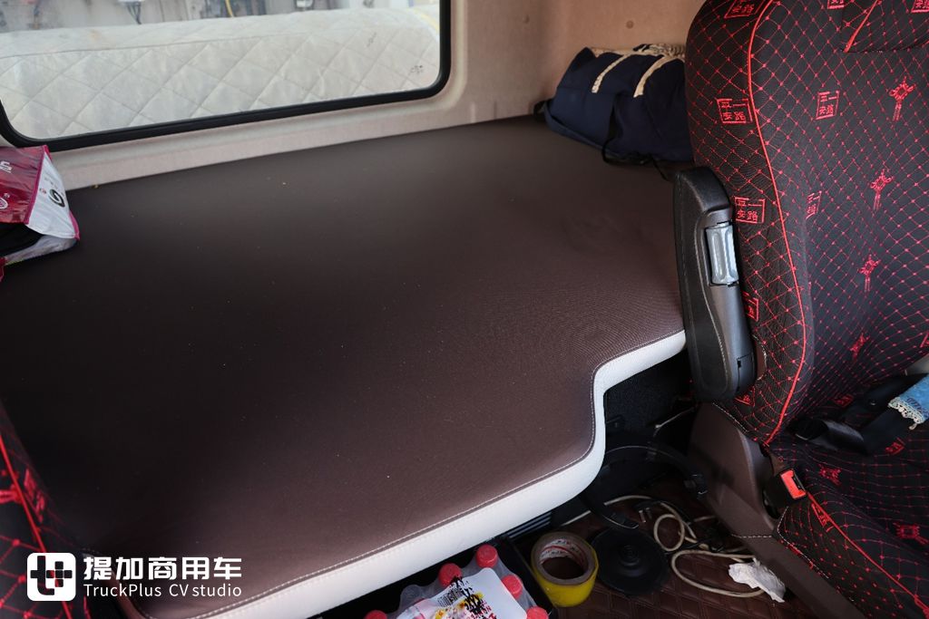 一趟连霍高速,深度体验乘龙HK燃气车,带你看它如何用实力征服西北路况 - 第8张 - 提加商用车网 一趟连霍高速,深度体验乘龙HK燃气车,带你看它如何用实力征服西北路况 - 第8张