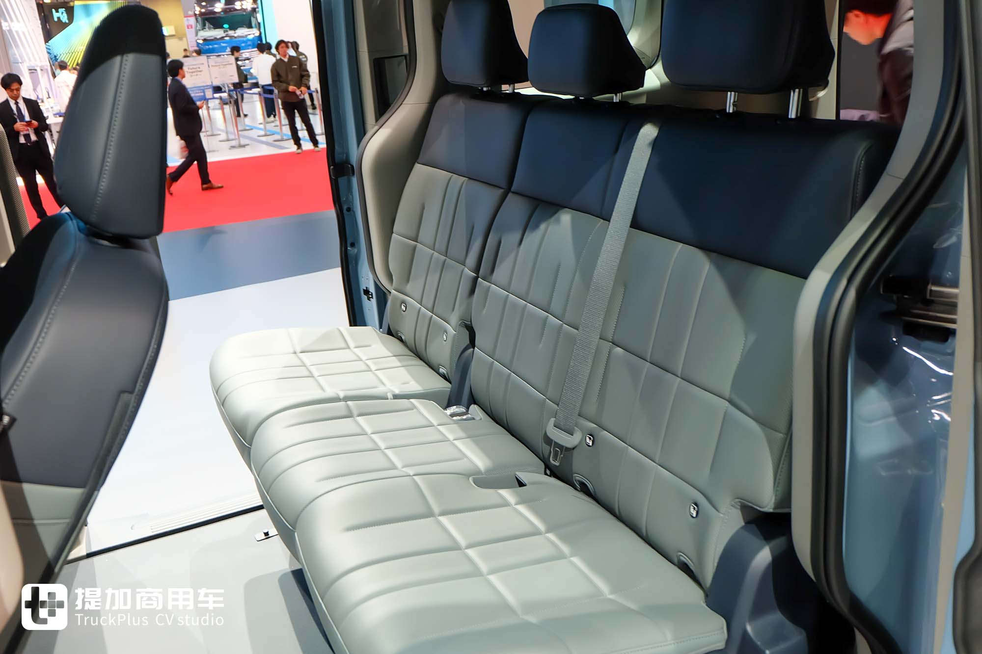 2025日本移动出行展|客运货运全满足!起亚PV5登陆日本市场,实拍带你看实力几何 - 第11张 - 提加商用车网 2025日本移动出行展|客运货运全满足!起亚PV5登陆日本市场,实拍带你看实力几何 - 第11张