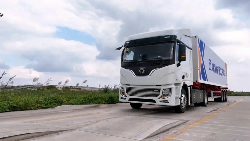 “双11”呼唤“当日达”!徐工4×2底充牵引车已就位 - 第3张 - 提加商用车网 “双11”呼唤“当日达”!徐工4×2底充牵引车已就位 - 第3张