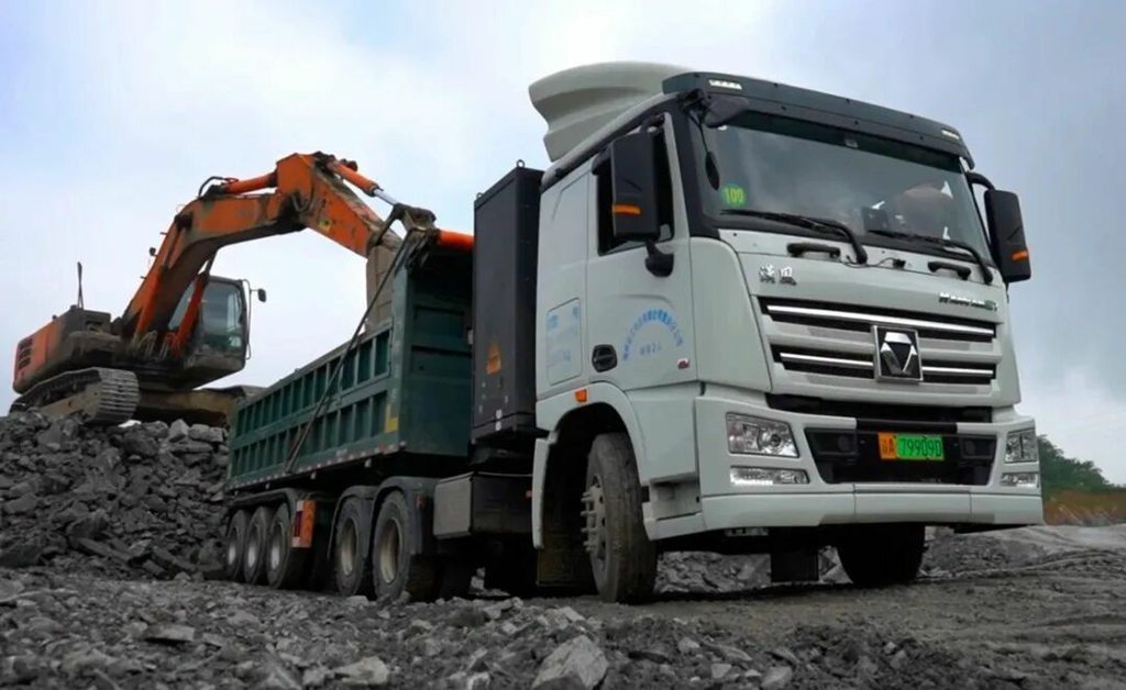 三次都买TA！百台徐工纯电动牵引车交付西南 - 第3张