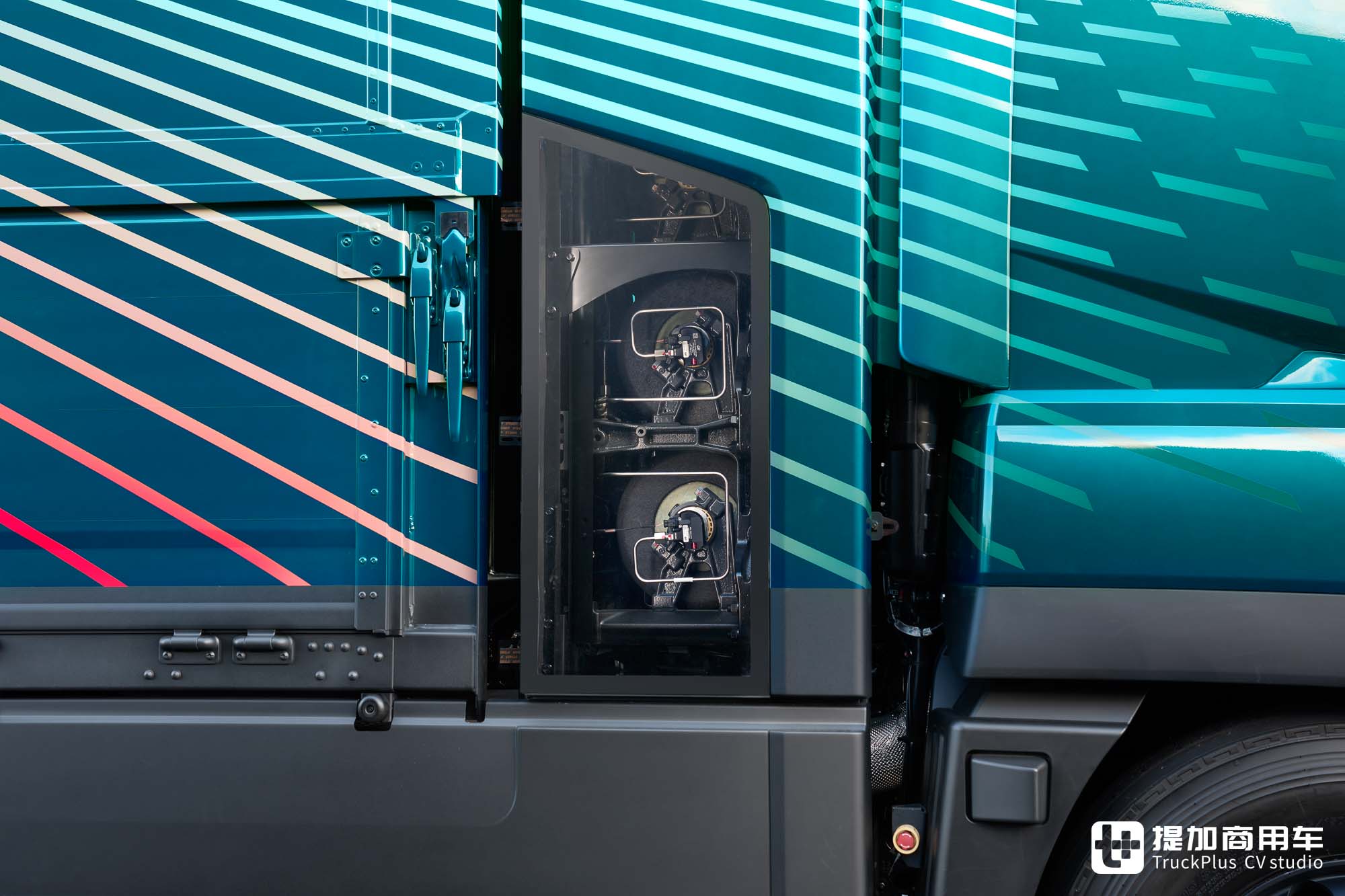 2025日本移动出行展|氢内燃机、氢燃料电池同台竞技!三菱扶桑展品阵容实拍 - 第9张 - 提加商用车网 2025日本移动出行展|氢内燃机、氢燃料电池同台竞技!三菱扶桑展品阵容实拍 - 第9张