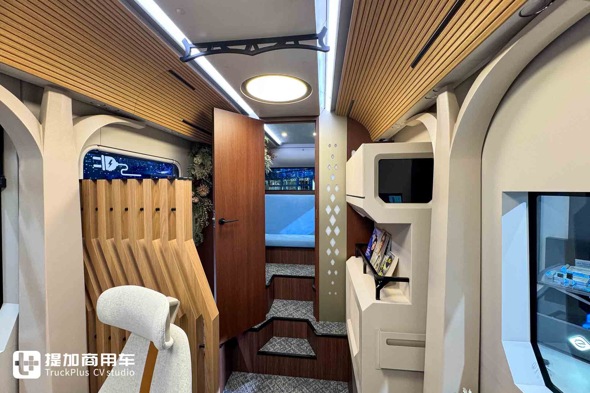 2025日本移动出行展|城市客车爆改移动办公室!比亚迪J6 Living Car“生活房车”亮相 - 第14张 - 提加商用车网 2025日本移动出行展|城市客车爆改移动办公室!比亚迪J6 Living Car“生活房车”亮相 - 第14张