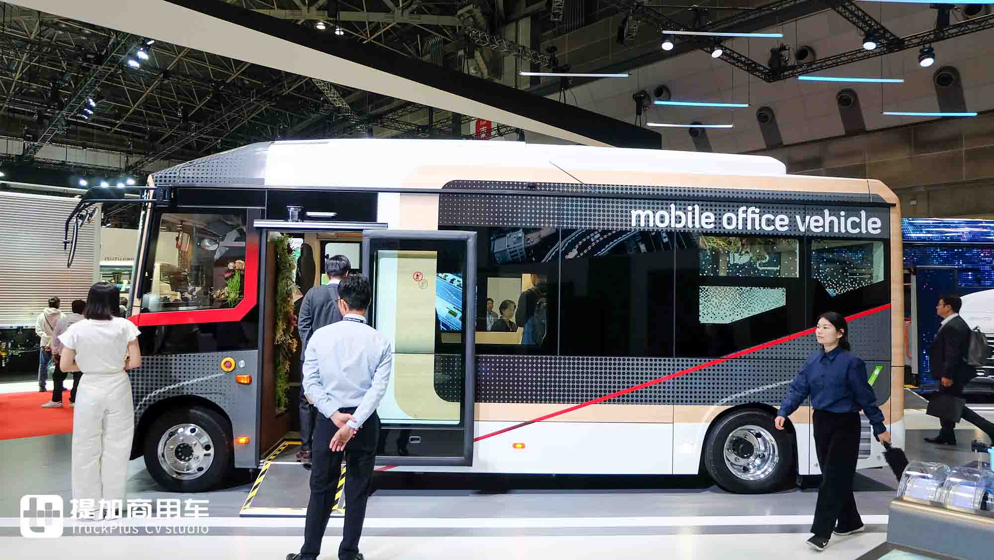 2025日本移动出行展|城市客车爆改移动办公室!比亚迪J6 Living Car“生活房车”亮相 - 第16张 - 提加商用车网 2025日本移动出行展|城市客车爆改移动办公室!比亚迪J6 Living Car“生活房车”亮相 - 第16张