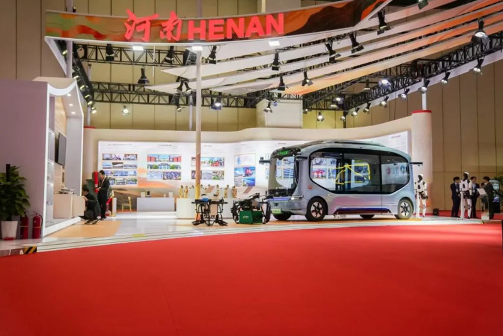 中拉企业家高峰会落幕,宇通以“绿色智造”擘画共赢新蓝图 - 第4张 - 提加商用车网 中拉企业家高峰会落幕,宇通以“绿色智造”擘画共赢新蓝图 - 第4张