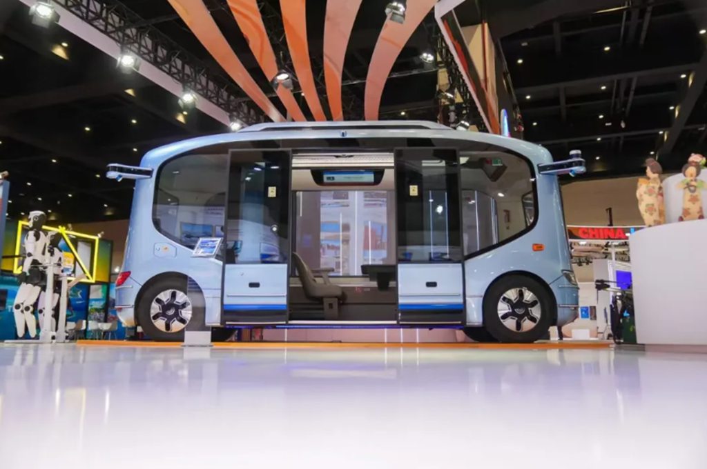 中拉企业家高峰会落幕,宇通以“绿色智造”擘画共赢新蓝图 - 第5张 - 提加商用车网 中拉企业家高峰会落幕,宇通以“绿色智造”擘画共赢新蓝图 - 第5张