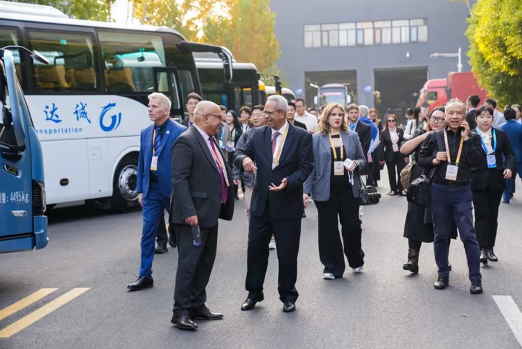 中拉企业家高峰会落幕,宇通以“绿色智造”擘画共赢新蓝图 - 第7张 - 提加商用车网 中拉企业家高峰会落幕,宇通以“绿色智造”擘画共赢新蓝图 - 第7张
