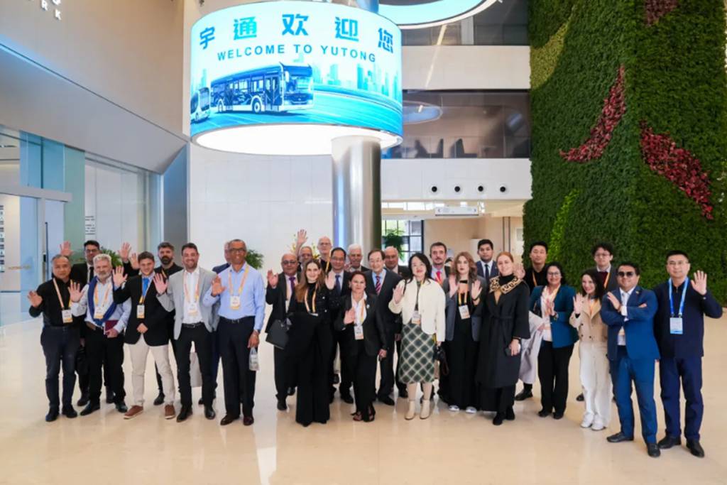 中拉企业家高峰会落幕,宇通以“绿色智造”擘画共赢新蓝图 - 第10张 - 提加商用车网 中拉企业家高峰会落幕,宇通以“绿色智造”擘画共赢新蓝图 - 第10张