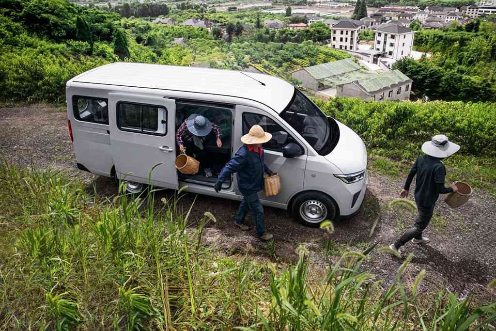 五菱扬光突破10万销量,重新定义新能源商用车“好车”标准 - 第3张 - 提加商用车网 五菱扬光突破10万销量,重新定义新能源商用车“好车”标准 - 第3张