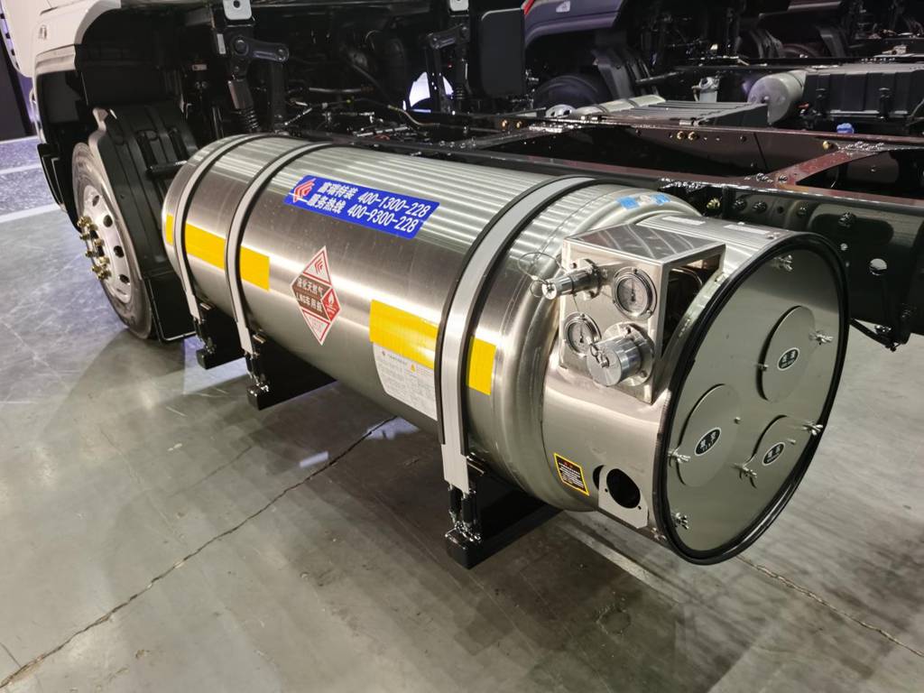 省成本,强动力!乘龙H5 LNG大单桥双11“创富一哥” - 第4张 - 提加商用车网 省成本,强动力!乘龙H5 LNG大单桥双11“创富一哥” - 第4张