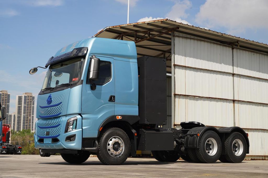 600度超大电量!这台乘龙纯电牵引车让卡友告别续航焦虑 - 第4张 - 提加商用车网 600度超大电量!这台乘龙纯电牵引车让卡友告别续航焦虑 - 第4张