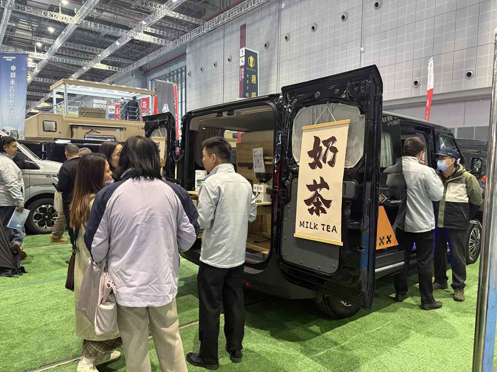 多品类强势出击!中国重汽轻型汽车首登上海国际房车展 - 第5张 - 提加商用车网 多品类强势出击!中国重汽轻型汽车首登上海国际房车展 - 第5张