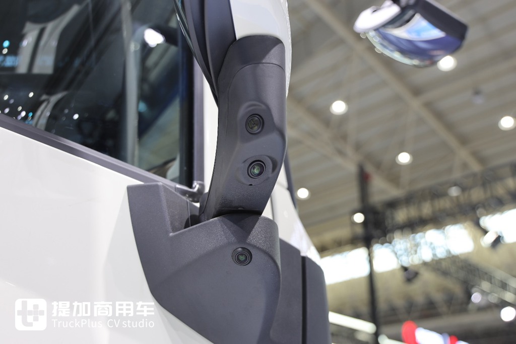 欧洲人抢着要的国产氢能半挂，续航超700km，欧洲版东风天龙GX氢燃料电池牵引车实拍 - 第11张