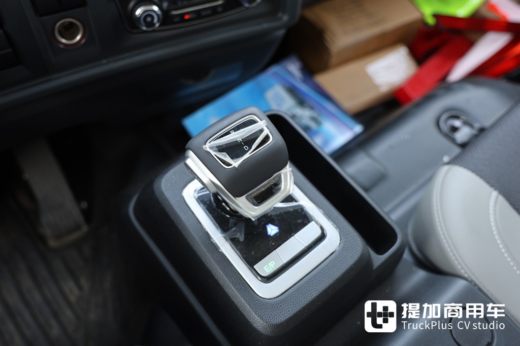 大电量高承载,满足宽体车需求,重汽悍将黄绿牌纯电轻卡实拍 - 第10张 - 提加商用车网 大电量高承载,满足宽体车需求,重汽悍将黄绿牌纯电轻卡实拍 - 第10张