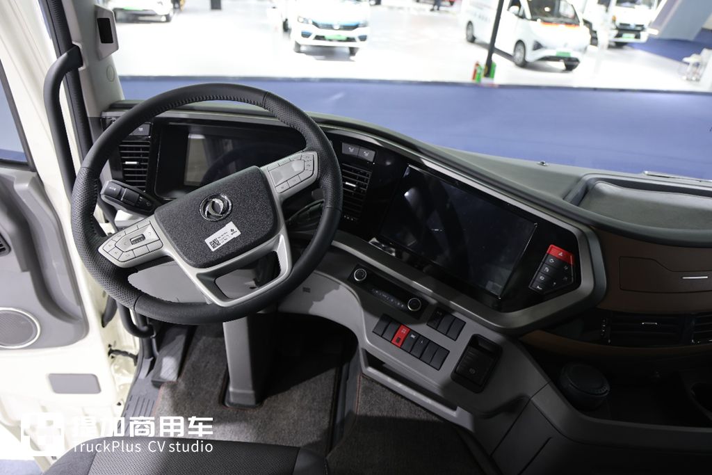 欧洲人抢着要的国产氢能半挂，续航超700km，欧洲版东风天龙GX氢燃料电池牵引车实拍 - 第14张