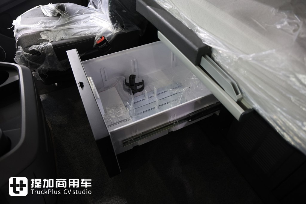 欧洲人抢着要的国产氢能半挂，续航超700km，欧洲版东风天龙GX氢燃料电池牵引车实拍 - 第18张