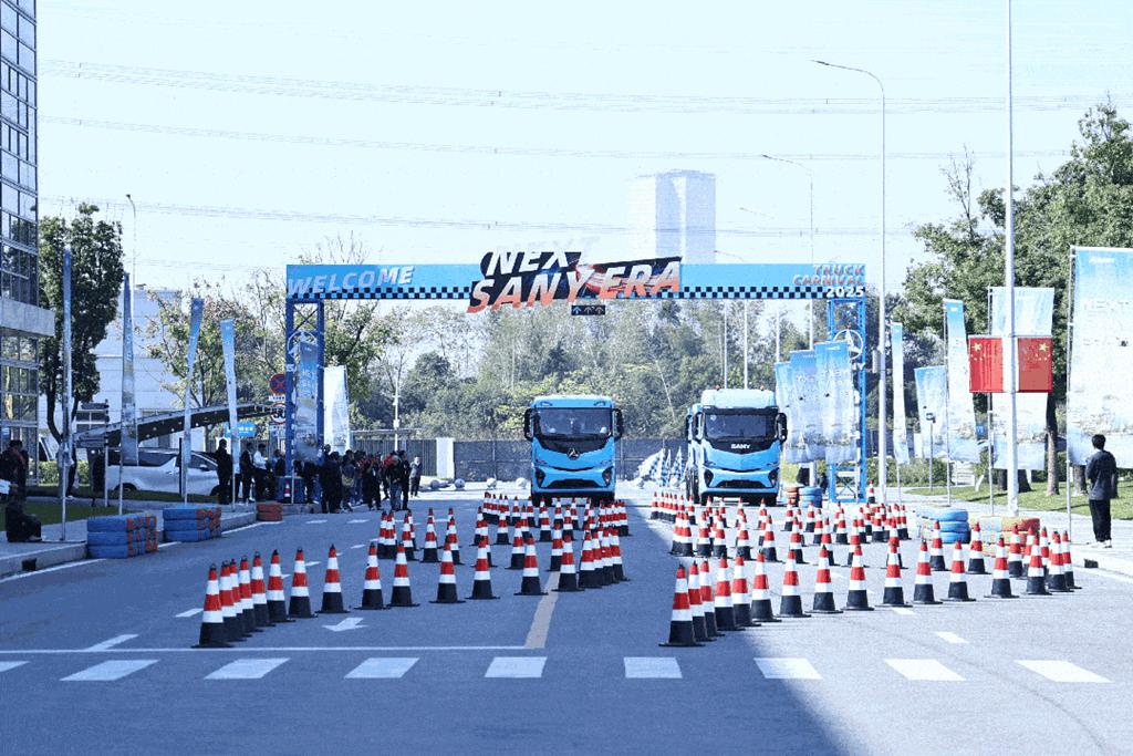 NEXT SANY ERA | 三一2025全球交通能源峰会在三一智联重卡产业园圆满举办! - 第3张 - 提加商用车网 NEXT SANY ERA | 三一2025全球交通能源峰会在三一智联重卡产业园圆满举办! - 第3张