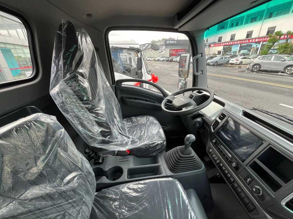 创富优选丨跟运输烦恼说Bye bye,从驾驭庆铃五十铃全新KV800“开驶”! - 第5张 - 提加商用车网 创富优选丨跟运输烦恼说Bye bye,从驾驭庆铃五十铃全新KV800“开驶”! - 第5张