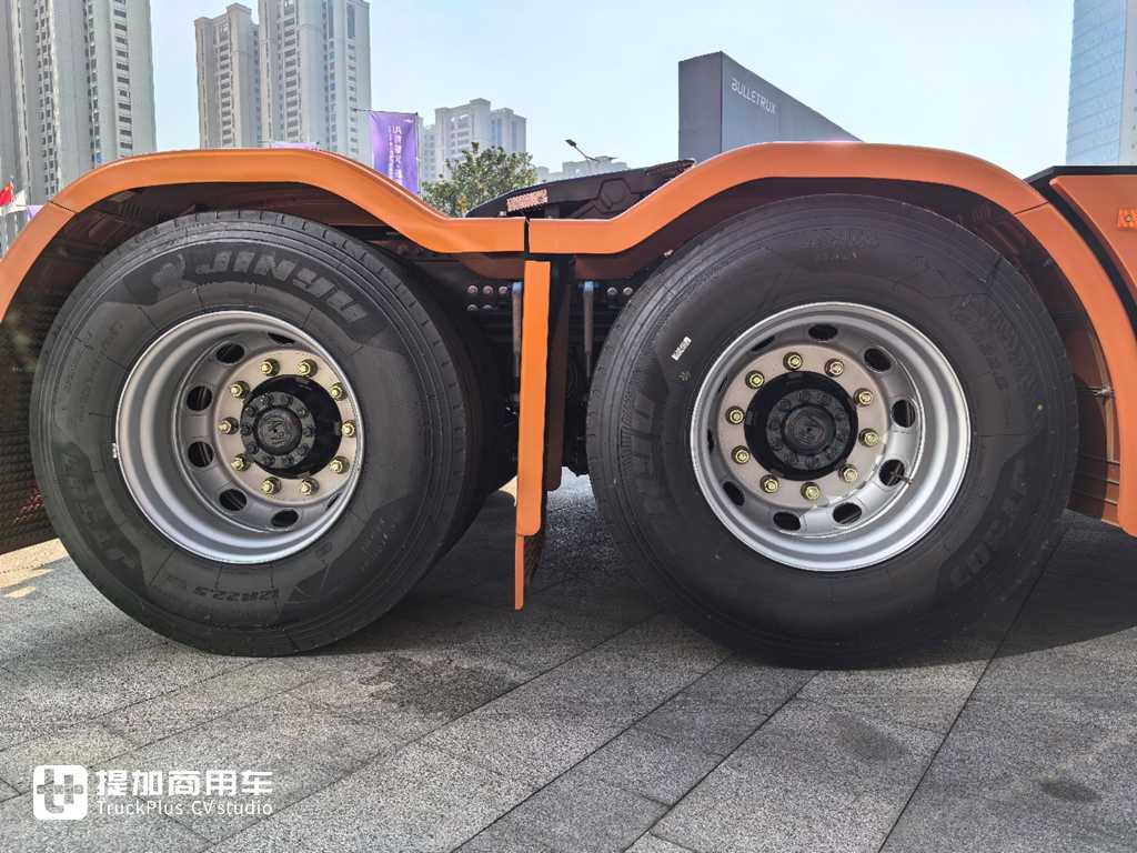 光梭未来卡车，你听说过吗？其最新推出的来福1.0纯电牵引车实拍 - 第6张