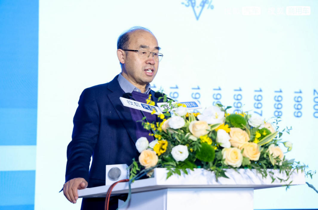 速度与质量协同并进 第五届搜狐商用车新视界论坛暨2025钜轮奖颁奖盛典成功举行 - 第6张