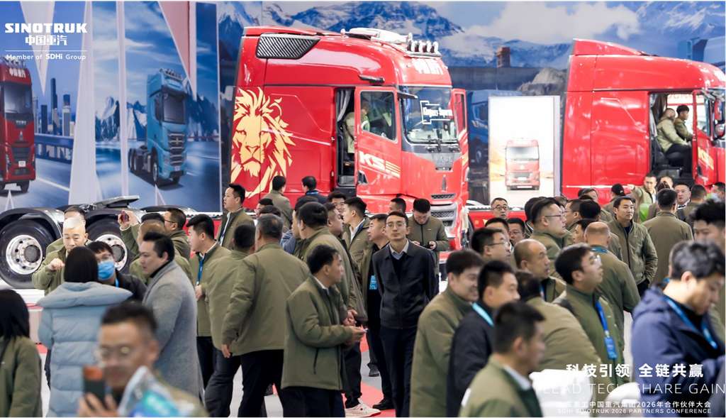 重卡中的“战斗机”——中国重汽豪沃新一代KS牵引车，实现颠覆性价值升级 - 第1张