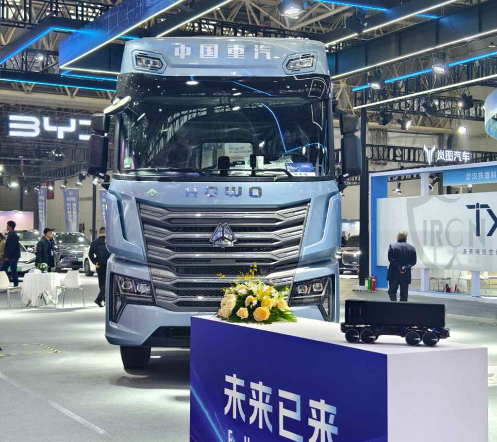 以设计驱动品牌升维——中国重汽(重卡)PI设计战略斩获行业大奖! - 第3张 - 提加商用车网 以设计驱动品牌升维——中国重汽(重卡)PI设计战略斩获行业大奖! - 第3张