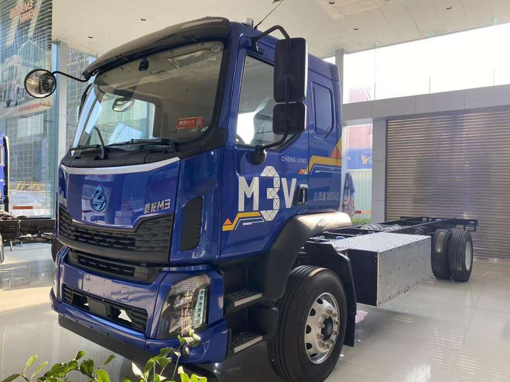 经典焕新，明星卡车乘龙纯电7米8他来了 - 第2张