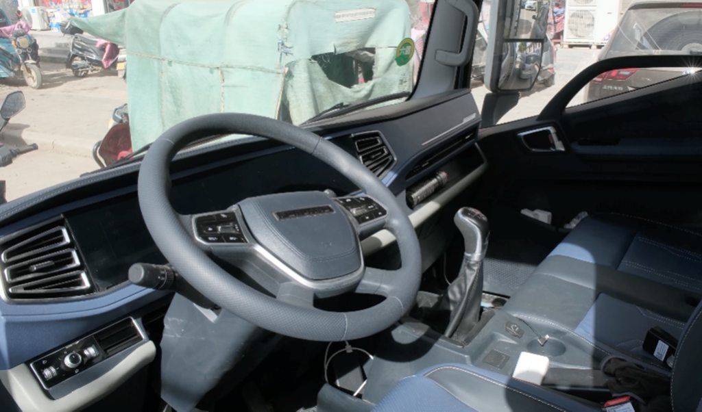 春晓闯地球:时代领航G5-F28T气体机,让生意与远方皆不辜负 - 第5张 - 提加商用车网 春晓闯地球:时代领航G5-F28T气体机,让生意与远方皆不辜负 - 第5张