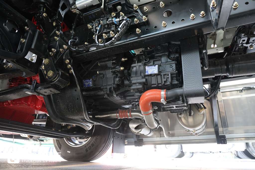 高端再进一步，全新德龙X6000来袭，实拍超凡旗舰牵引车带你看看都升级改进了啥！ - 第26张