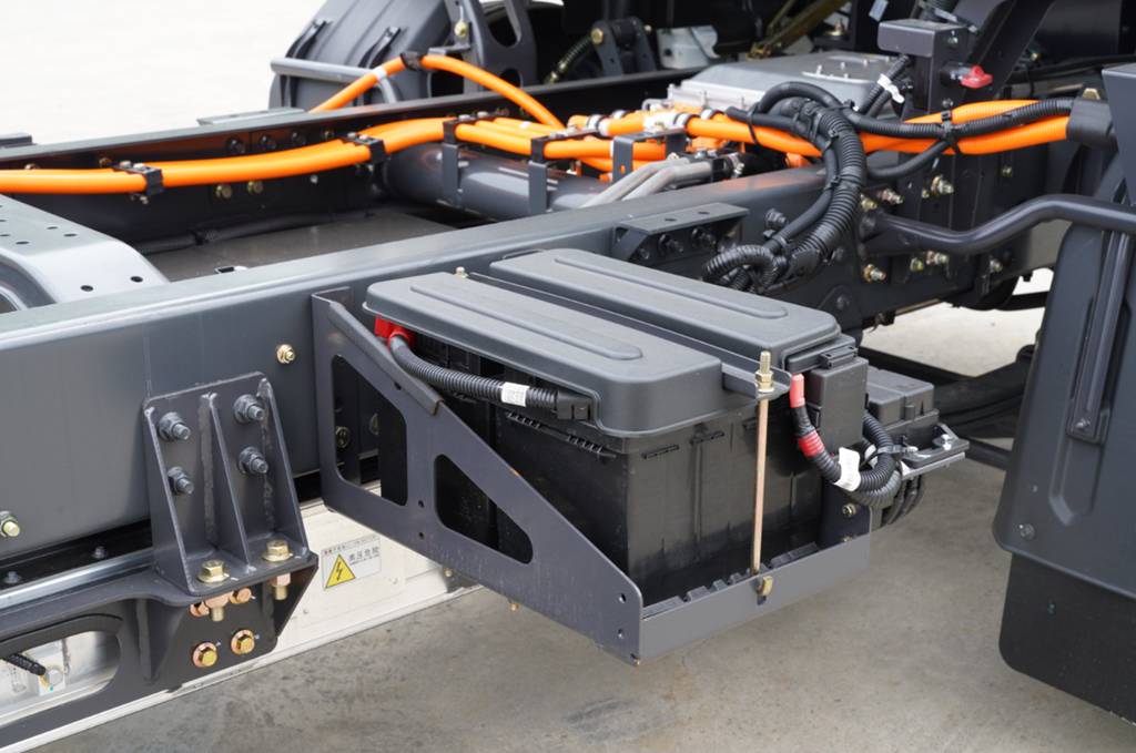 充电16分钟续航450km 乘龙翼威2大电量轻卡领跑城配创富路 - 第3张 - 提加商用车网 充电16分钟续航450km 乘龙翼威2大电量轻卡领跑城配创富路 - 第3张