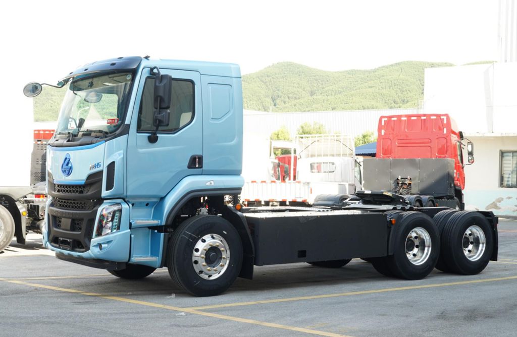 合规多拉1.1吨货!乘龙H5超轻版纯电牵引车多拉快跑赚更多 - 第3张 - 提加商用车网 合规多拉1.1吨货!乘龙H5超轻版纯电牵引车多拉快跑赚更多 - 第3张