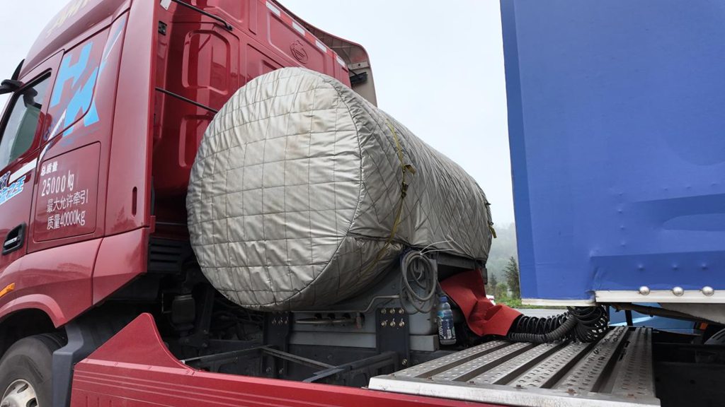 征服丝路复杂路况！乘龙HK LNG牵引车成干线物流创富利器 - 第3张